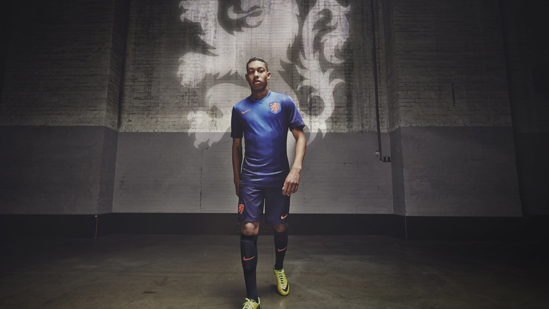 足球比赛的现场氛围如何打动着观众?,足球比赛现场气氛