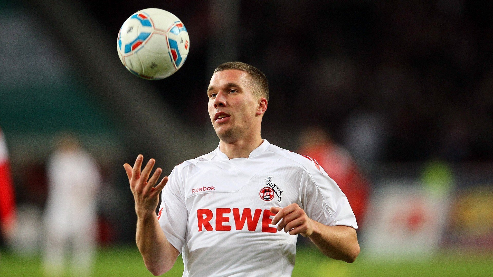 今日MVP:王强凭借关键三分摘得当场最高荣誉!,王强打多少分